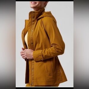euc athleta rain out sutro trench in brass yellow